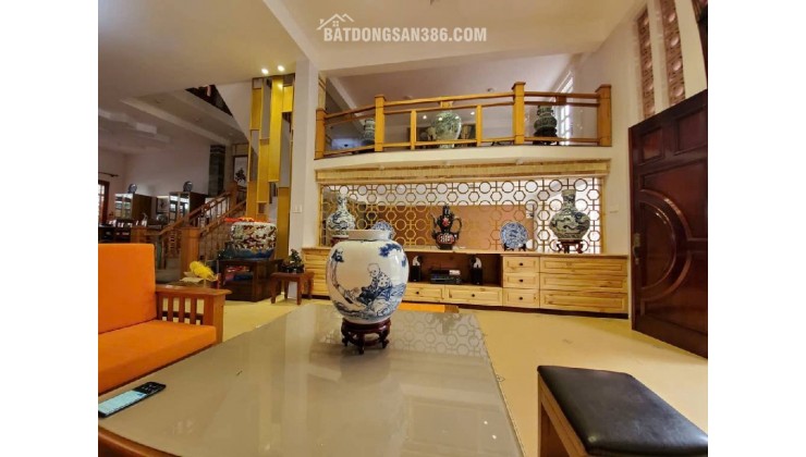 BIỆT THỰ NHÀ VƯỜN – ngang 8m dài 20m 5 tầng Sân vườn Đường 12m View Sông. Thủ Đức